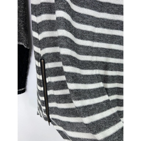 Mystree Terry Knit Top Gray Stripe Long Sleeve Lace Cuff Zip Hem Womens Small - Picture 2 of 8